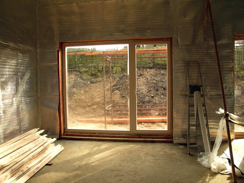 Dum-ve-svahu-stavba-015