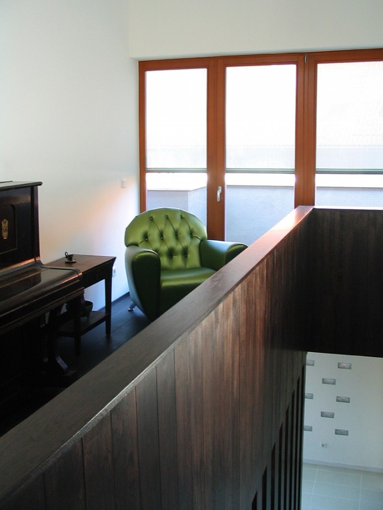 1287496810-25-750x1000_arhipura