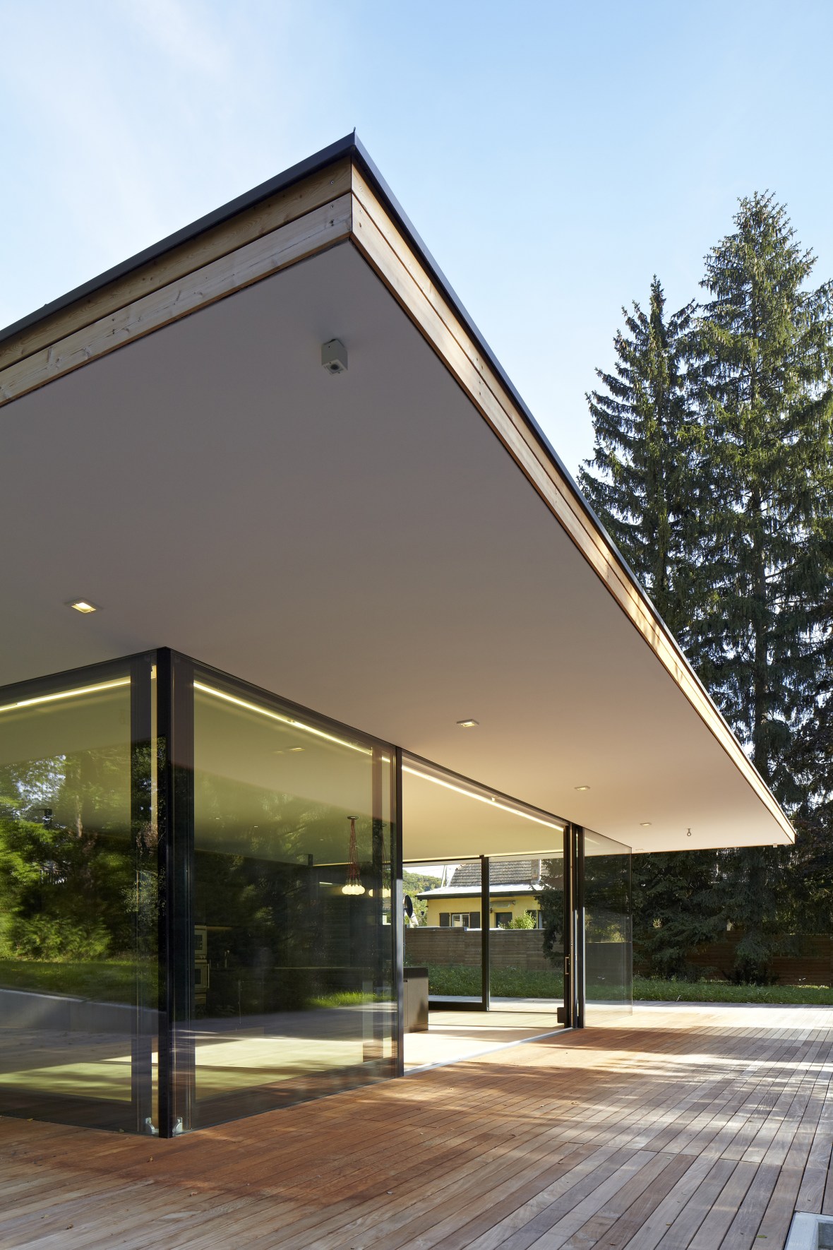 121008_17_2880_px_wide