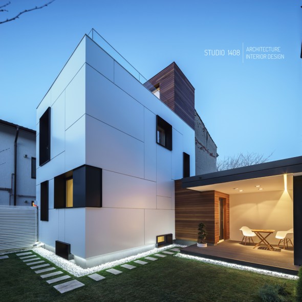 cartier vechi rezidential din bucuresti, casa din Romania, casa interbelica din bucuresti, fatada metalica ventilata, lemn iroko, reconsolidare, reconversie, stil minimalist, studio 1408, terasa pe acoperis, transformarea unei case degradate