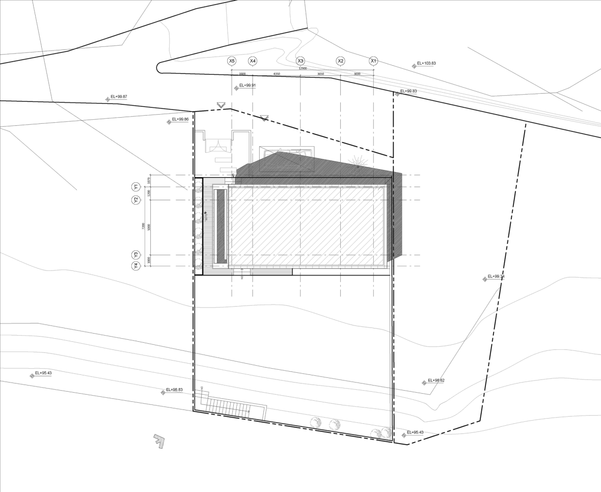 5441e3bac07a80762d000478_leaning-house-praud_site_plan