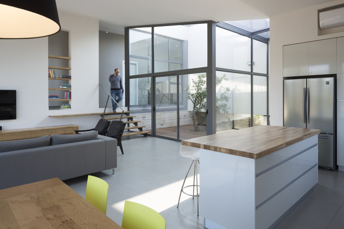 544be29ae58ece9997000336_hsm-house-so-architecture_yehiam_10