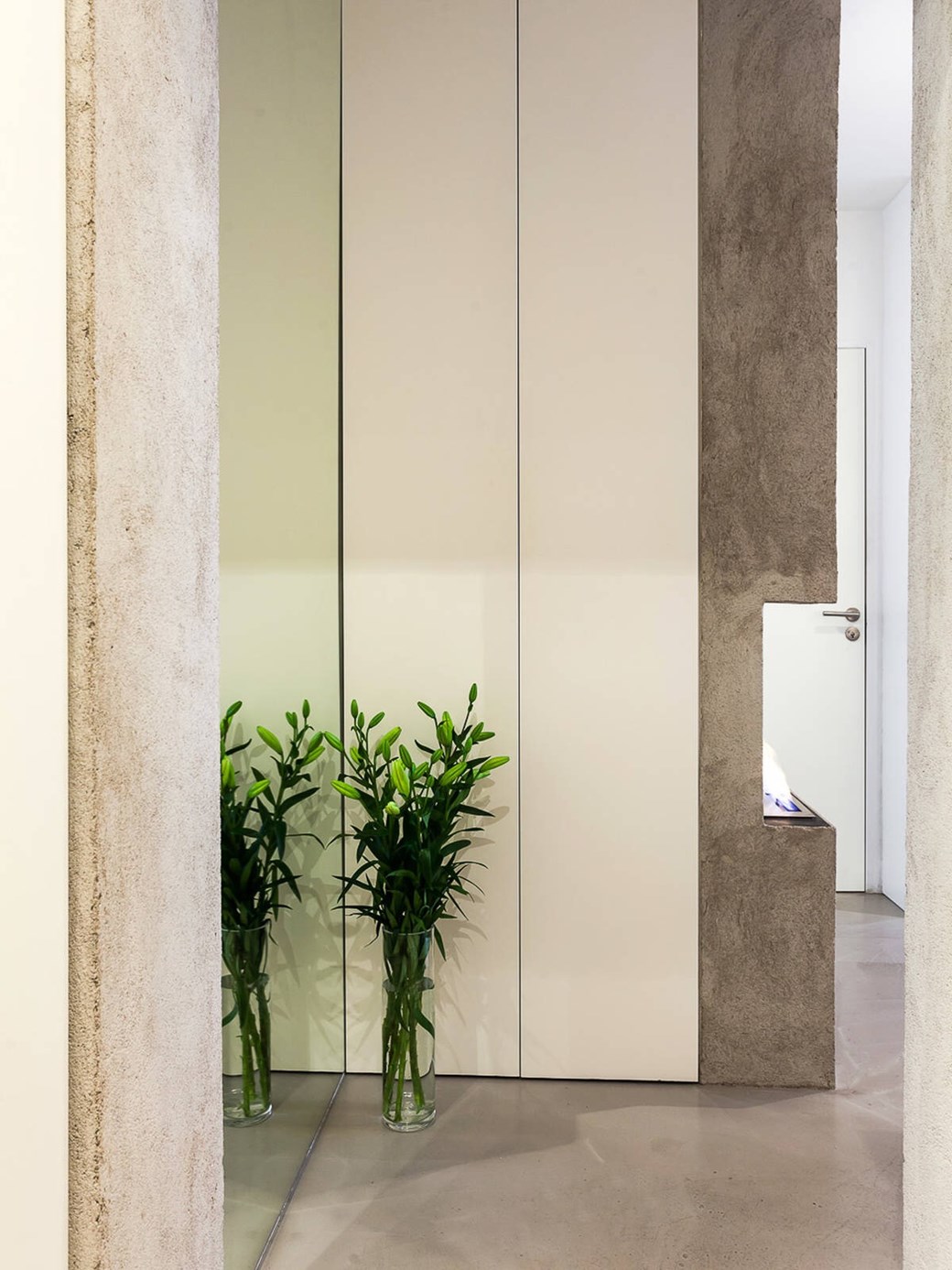 Patul în dulap într-o garsonieră de 34 m² 14