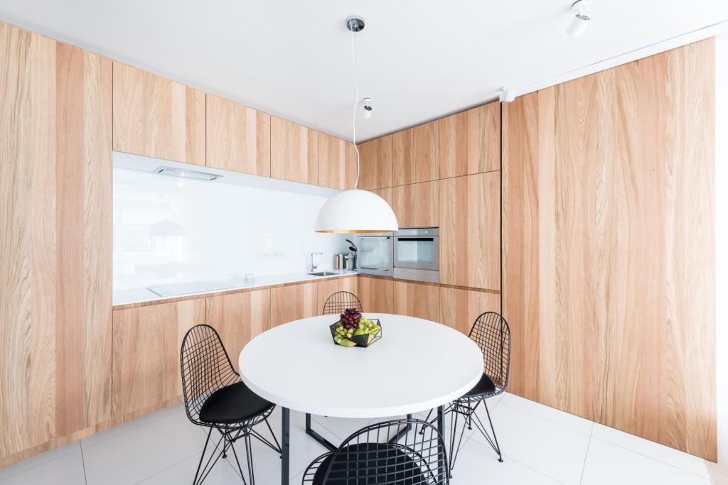 Amenajarea interioara a unui apartament cu 2 camere – arhipura