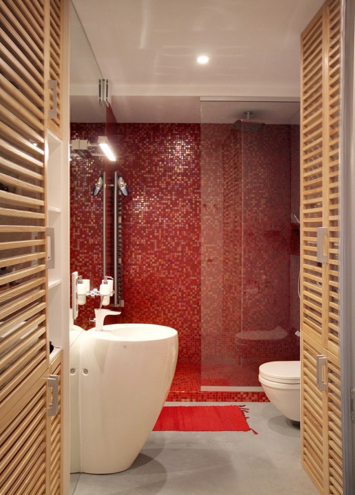 bold-red-bathroom-tiles