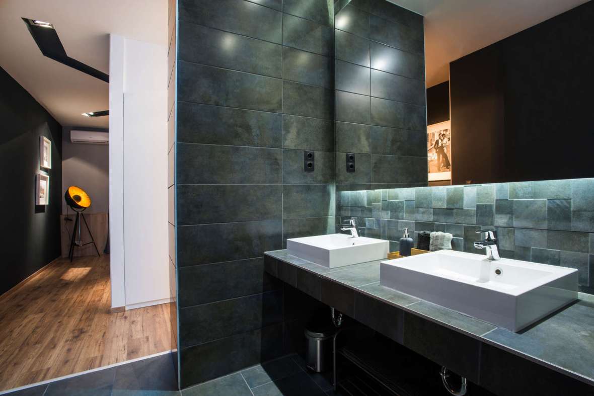 Slate-TIles-Bathroom